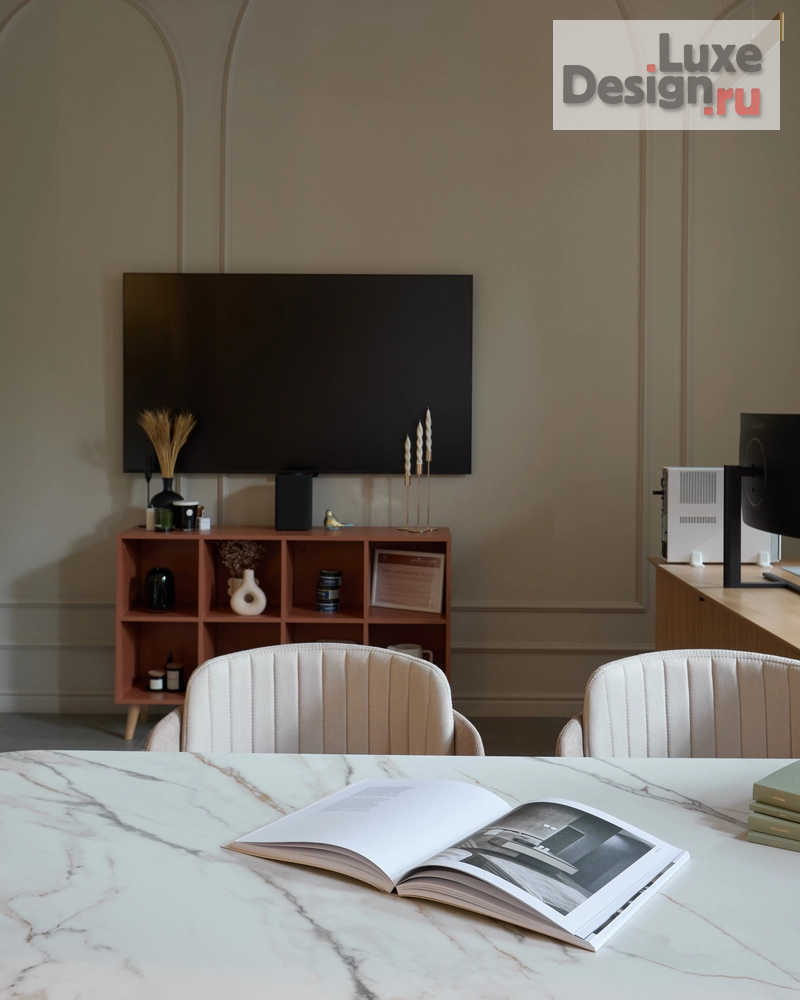 Дизайн интерьера шоу-рума "Дизайн студии интерьера и комплектации The MATUR" (фото 2)