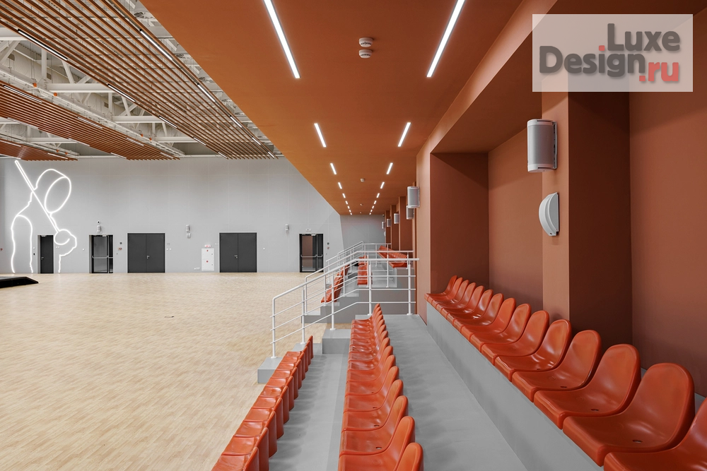 Дизайн интерьера школы "ЯРКИЙ ТЕРРАКОТ. ШКОЛА ФЕХТОВАНИЯ КАЗАНЬ" (фото 1)